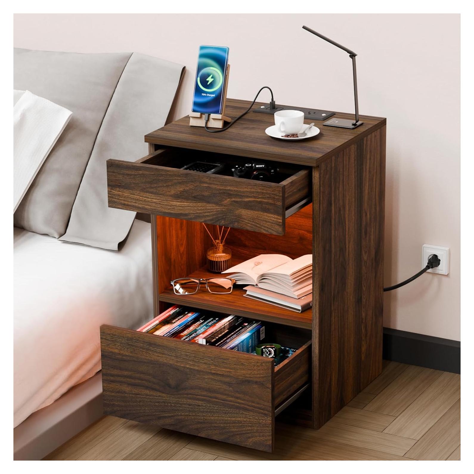 Mesa de Noche HOMMPA con Cargador y Luz LED Nogal