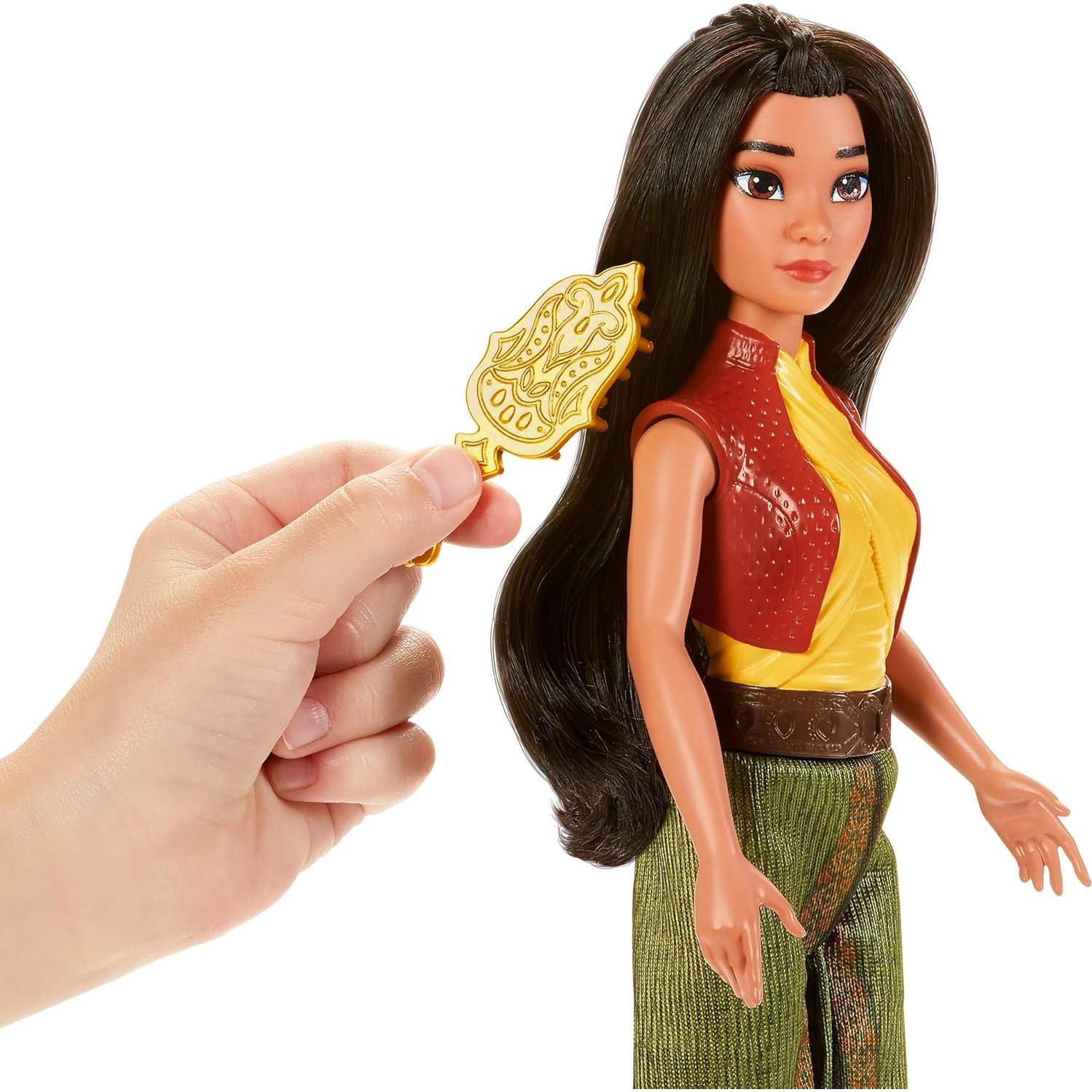 Muñeca Raya con Herramienta para Torcer Cabello Hasbro