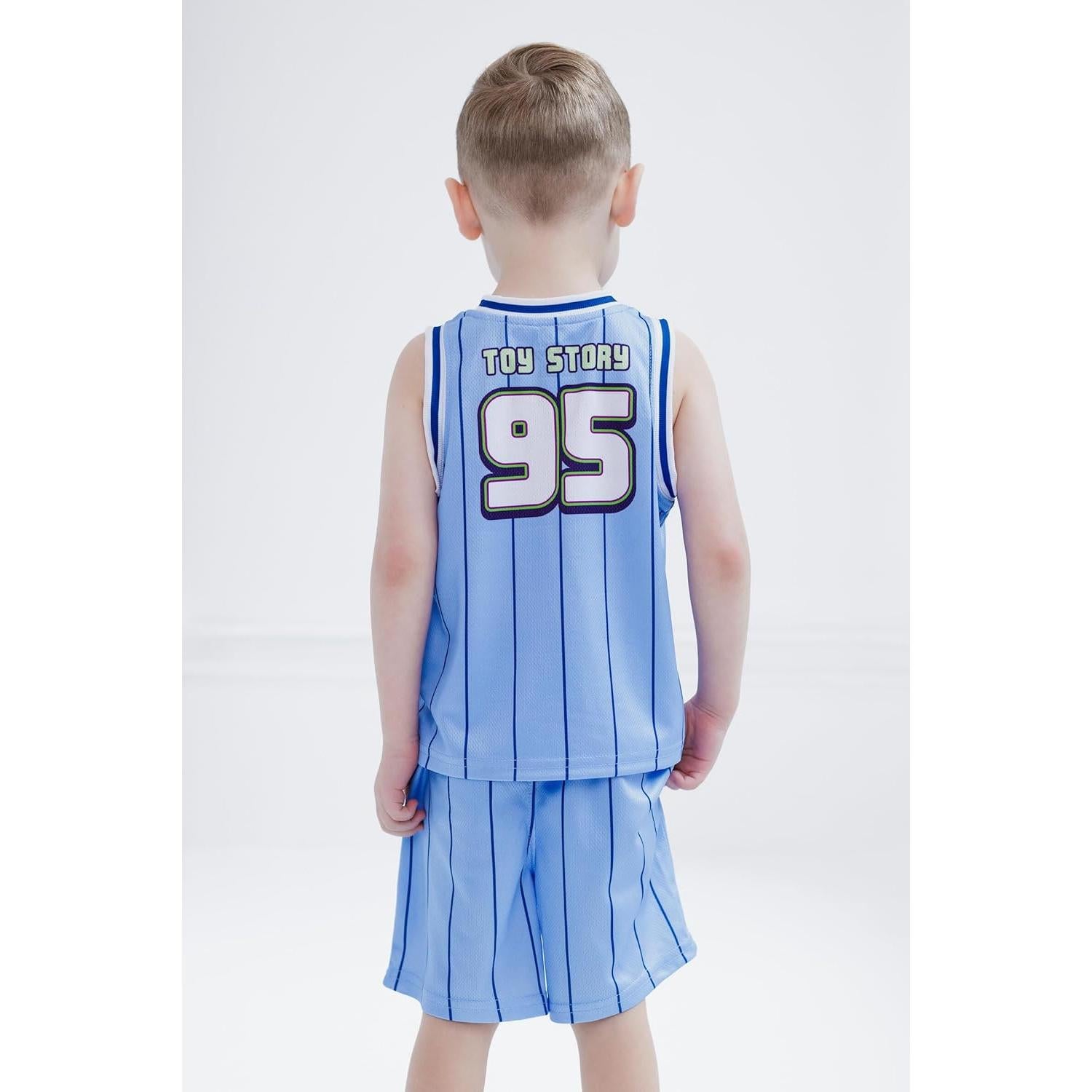 Conjunto deportivo Disney para niños 4T - Camiseta y shorts