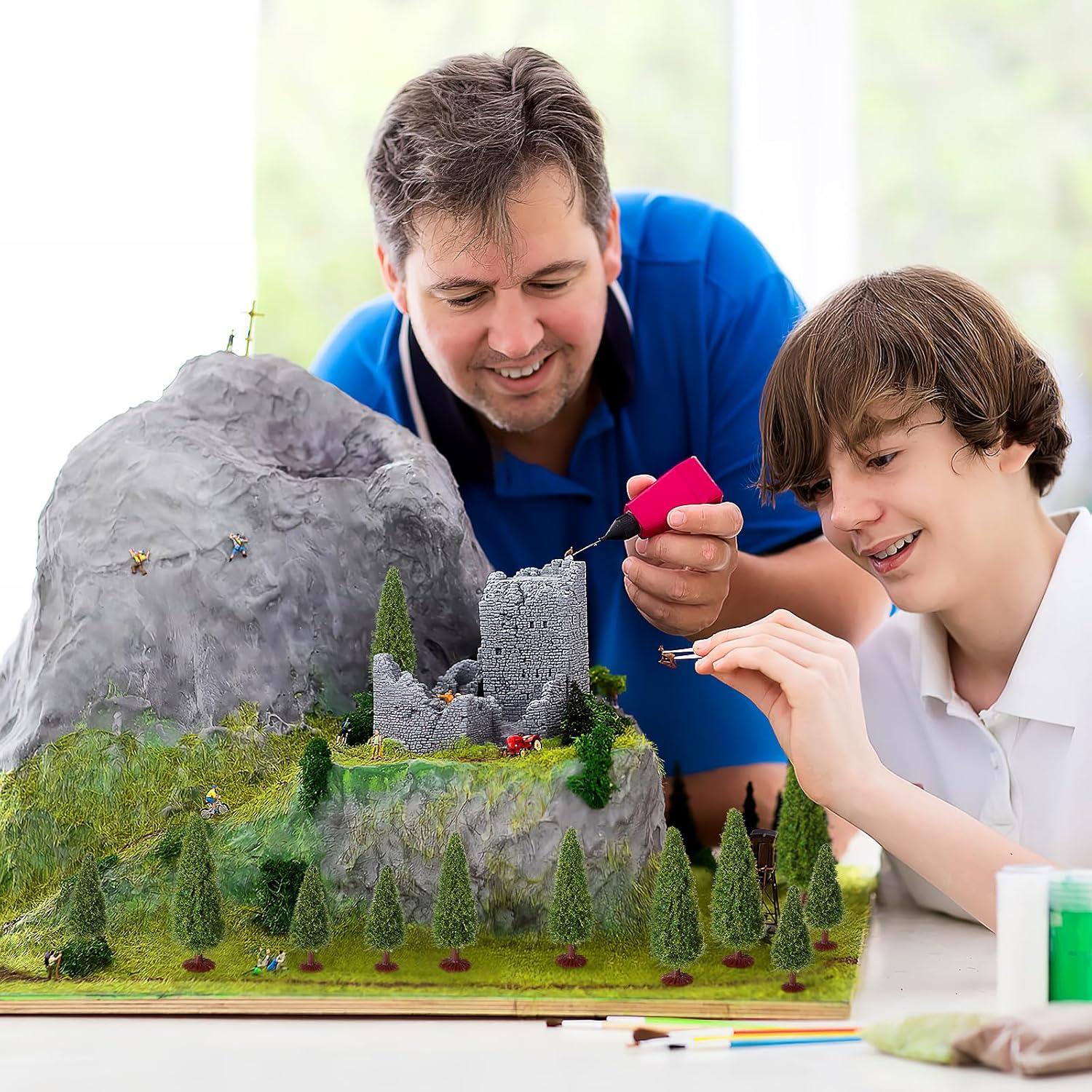 FAVOMOTO 15PCS Árboles Miniatura de Cedro Verde para Diorama