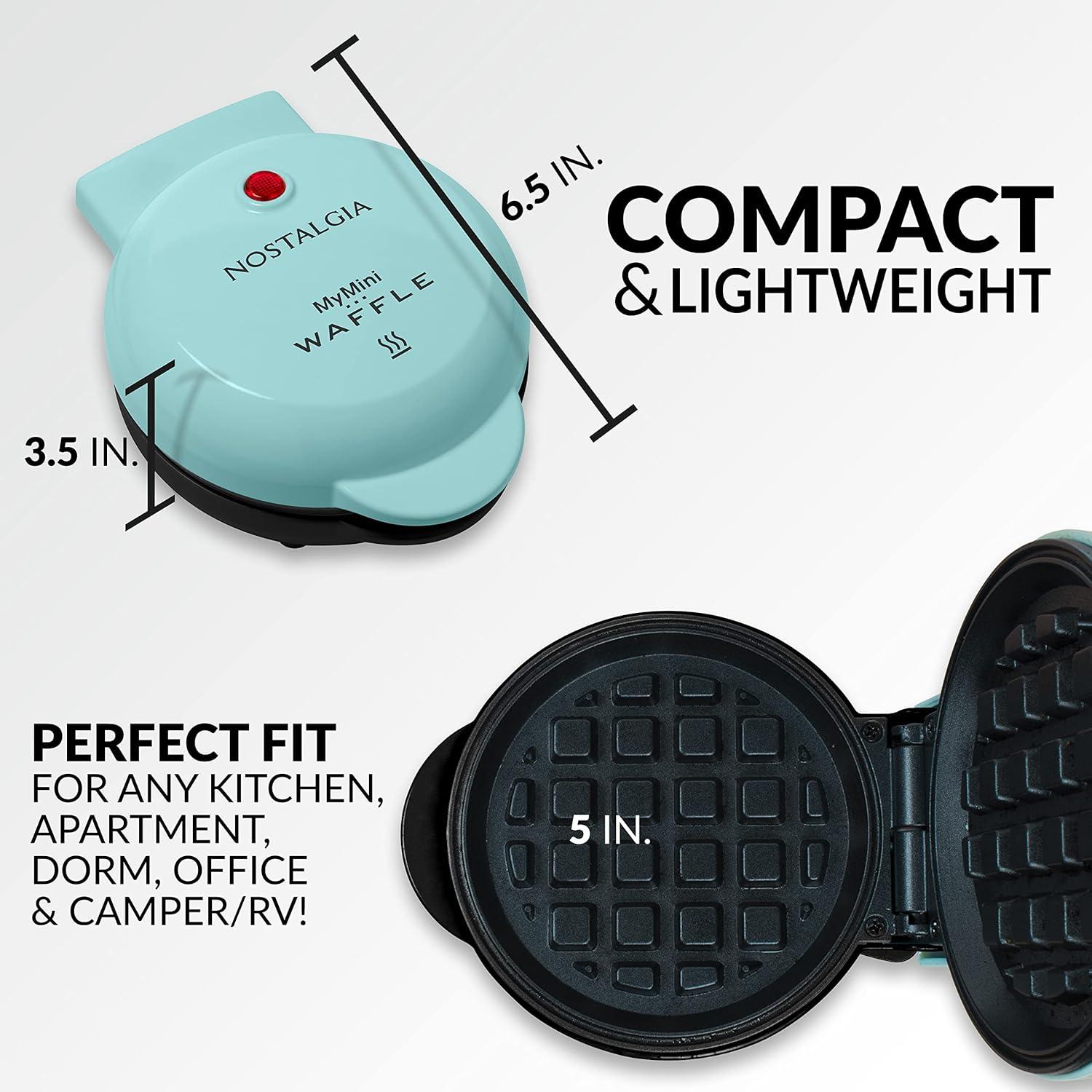 Mini Waffle Maker Nostalgia Aqua 12.7 cm Superficie Doble