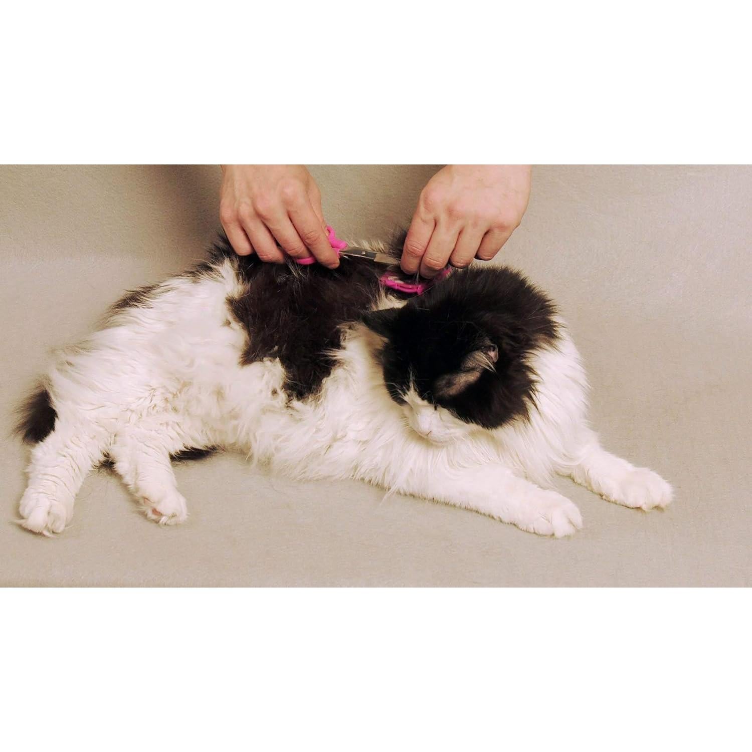 Kit de Aseo Silencioso SCAREDY CUT 16 Piezas Rosa Diestros