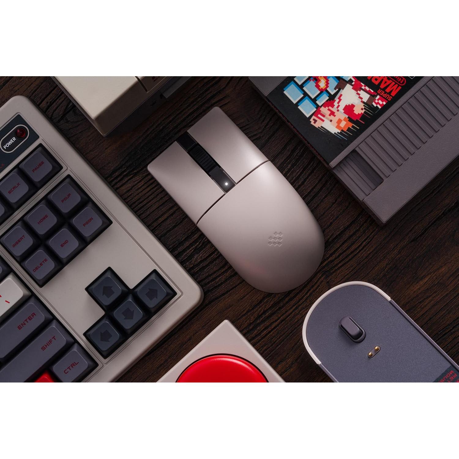 Mouse Inalámbrico 8Bitdo R8 con Base de Carga y 26000 DPI