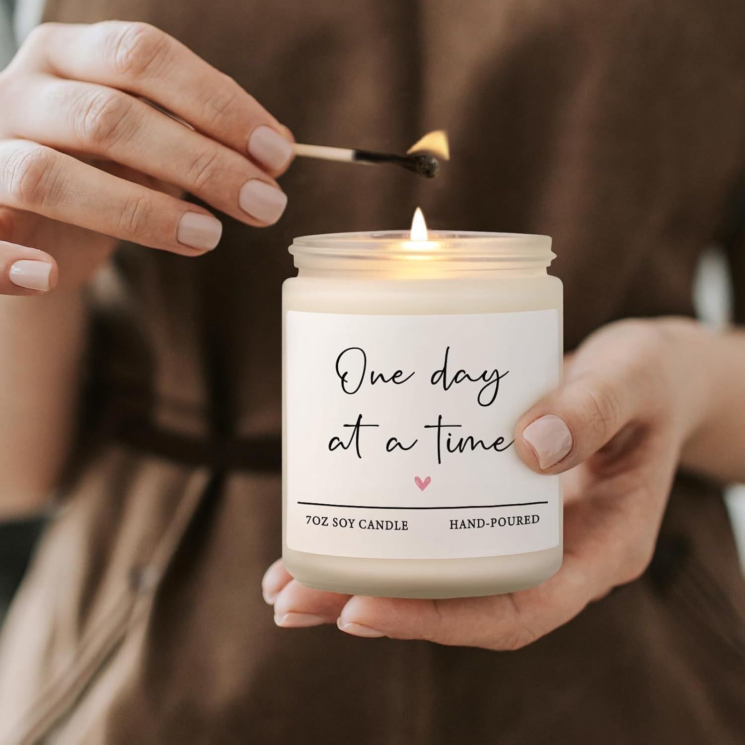 Vela Aromática de Lavanda Shqiueos 7oz - Regalo Inspiracional