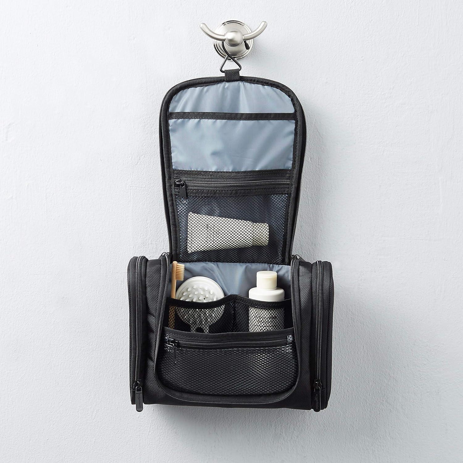 Organizador de Aseo Colgante Amazon Basics 25x21x9 cm Negro