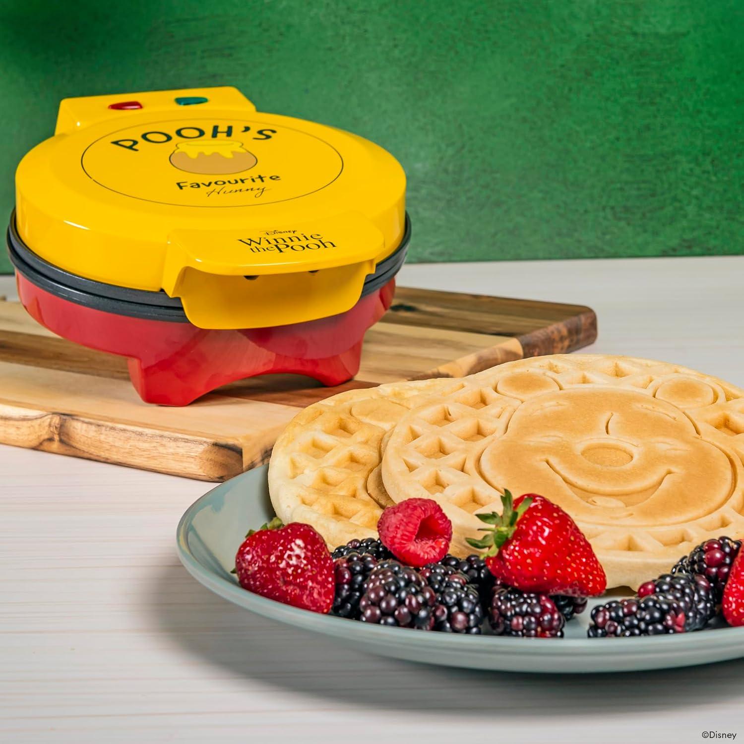 Máquina de Waffles Uncanny Brands Winnie the Pooh 900W