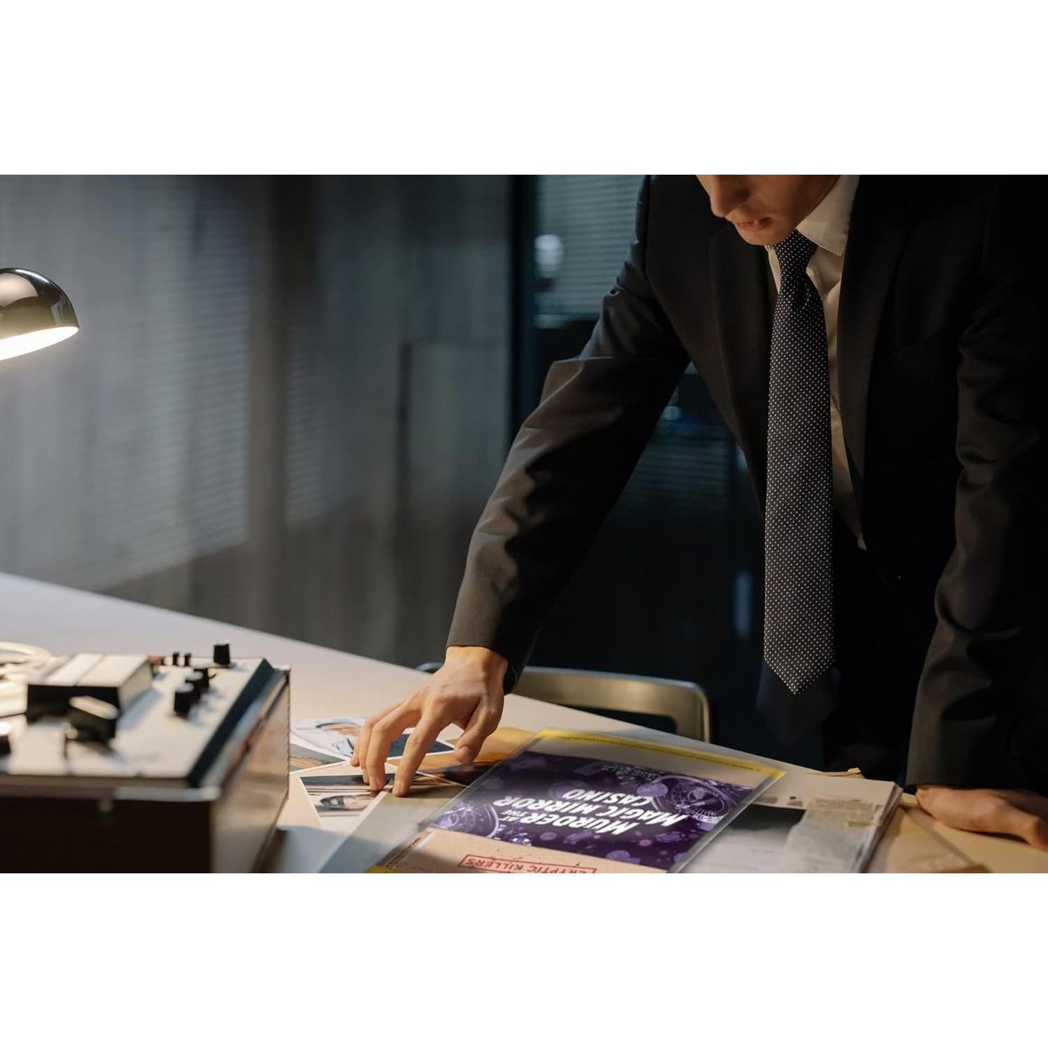 Juego de Misterio Asesinato Casino Espejo Mágico - 27 Piezas