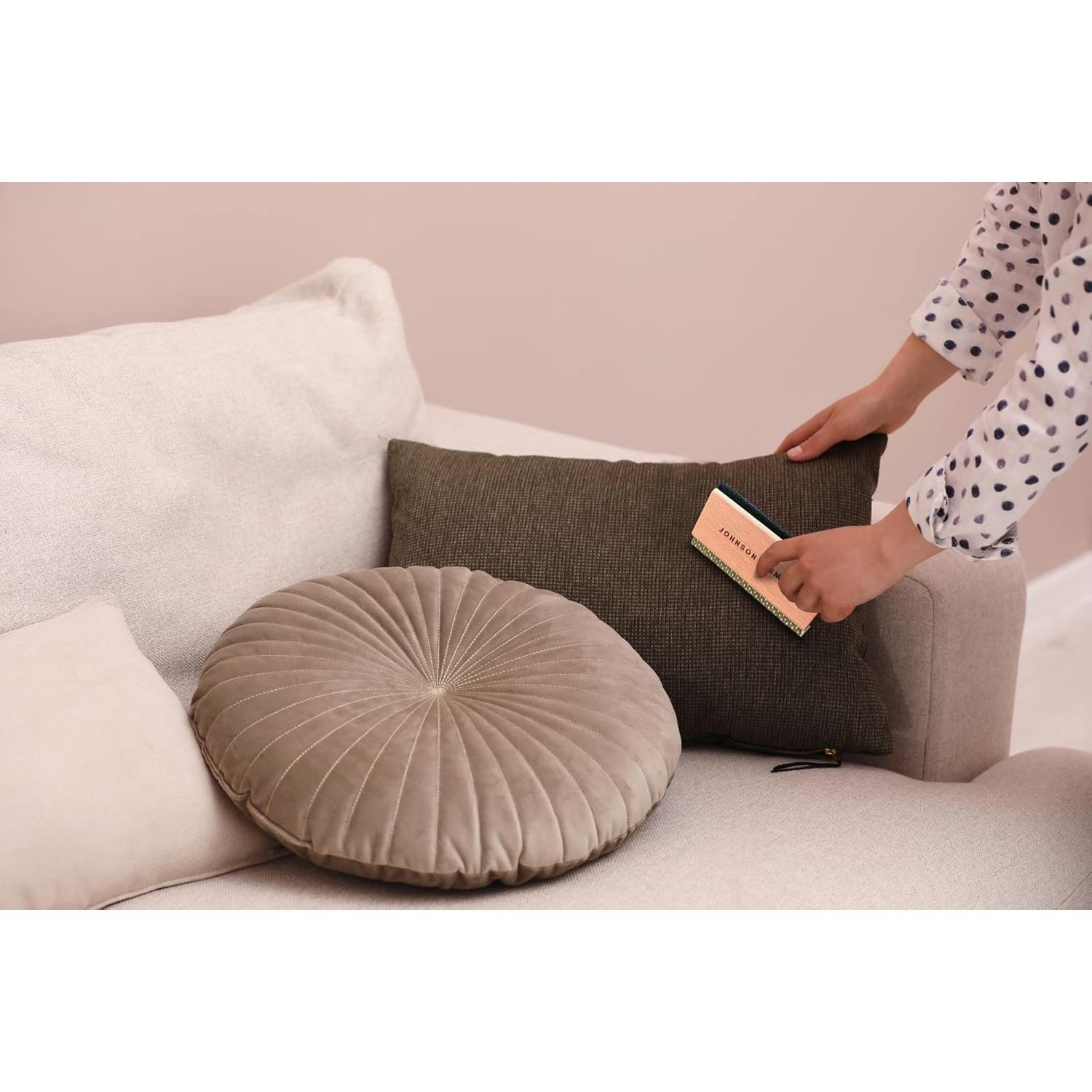 Johnson & Smith Sweater Comb - Double Sided Sweater Shaver Lint Scraper - Easy Grip Cashmere Comb - Multifunction Fabric Clothes Shaver Cashmere Pill Remover - Travel Pilling Remover Brush with Pouch