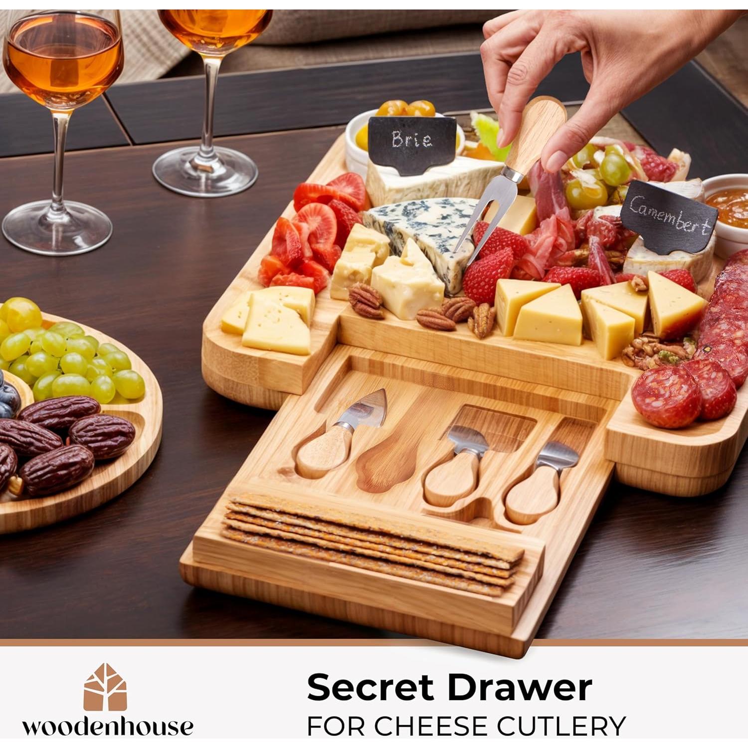 Tabla de Charcutería Woodenhouse 33x33cm con Utensilios y Cuencos