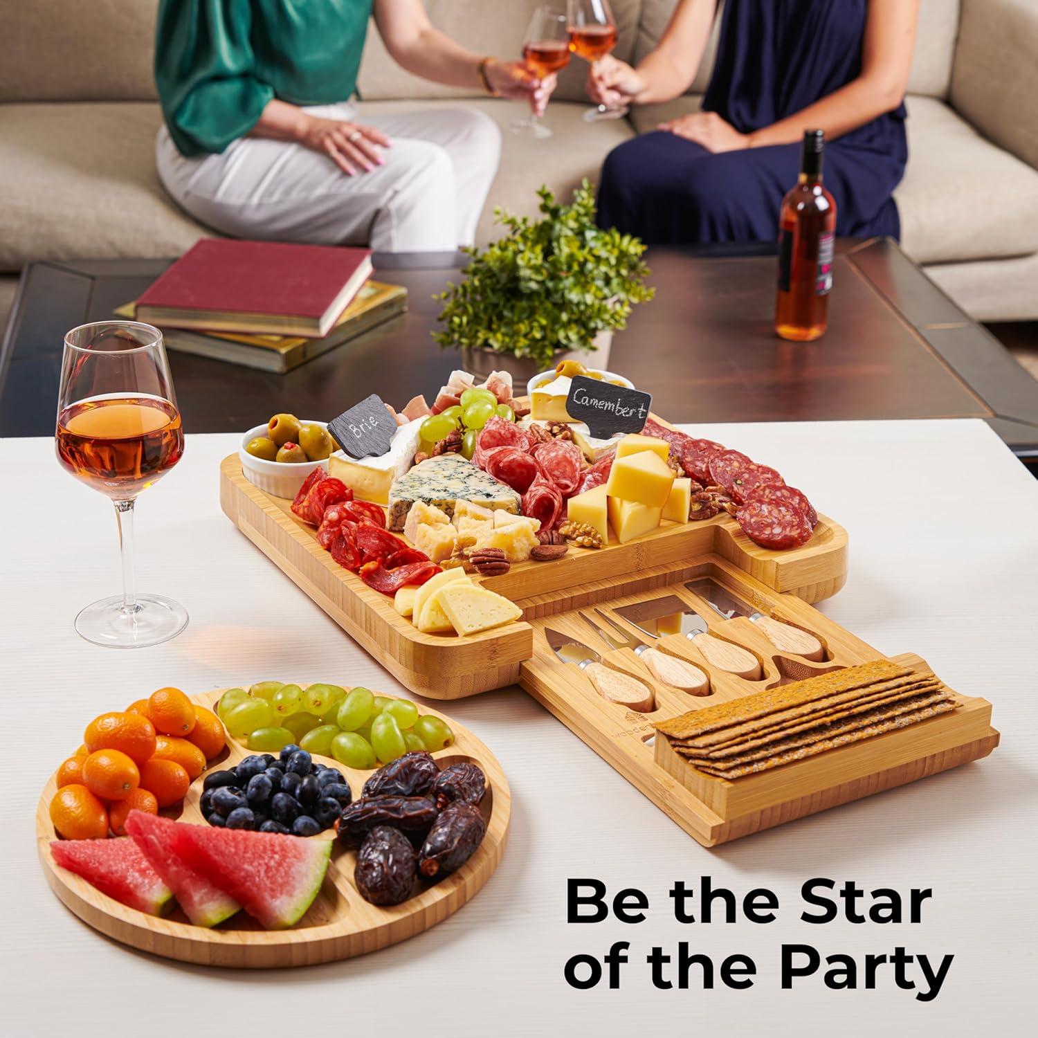 Tabla de Charcutería Woodenhouse 33x33cm con Utensilios y Cuencos