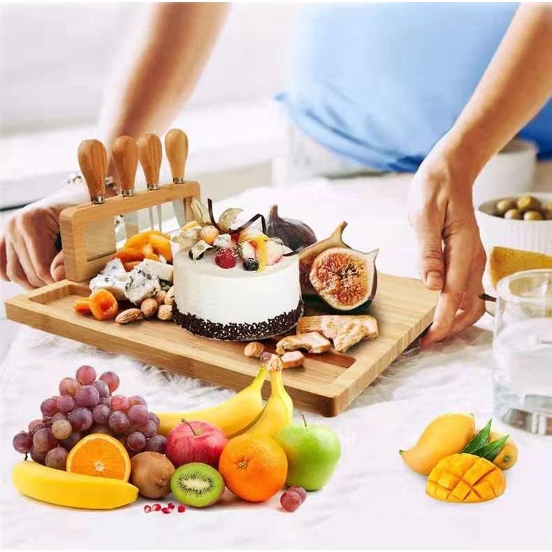 Tabla de Queso Kylinbigda de Bambú 33.78 cm con Utensilios