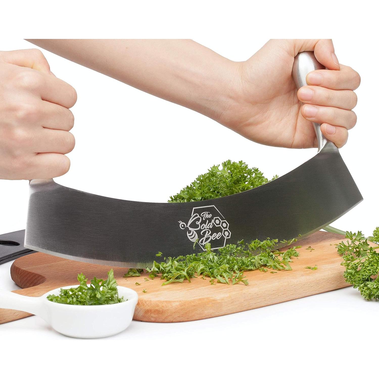 Cuchillo Mezzaluna 30,48 cm The Bold Bee + Jabón Gratis