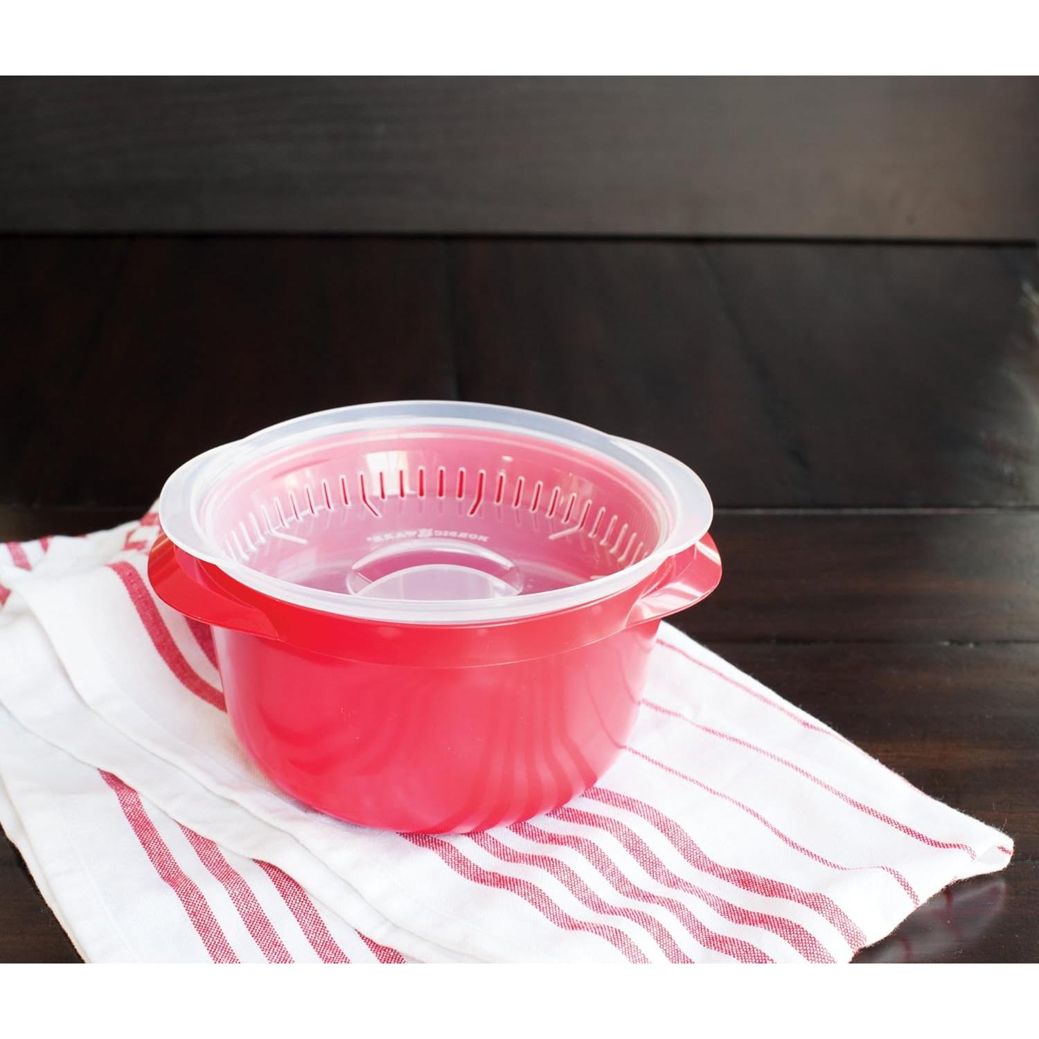 Olla Multiuso para Microondas Nordic Ware 5.5 Tazas Roja