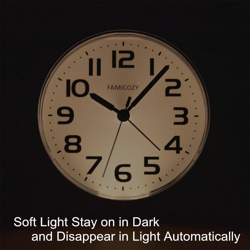 Reloj Despertador FAMICOZY Silencioso con Luz de Fondo