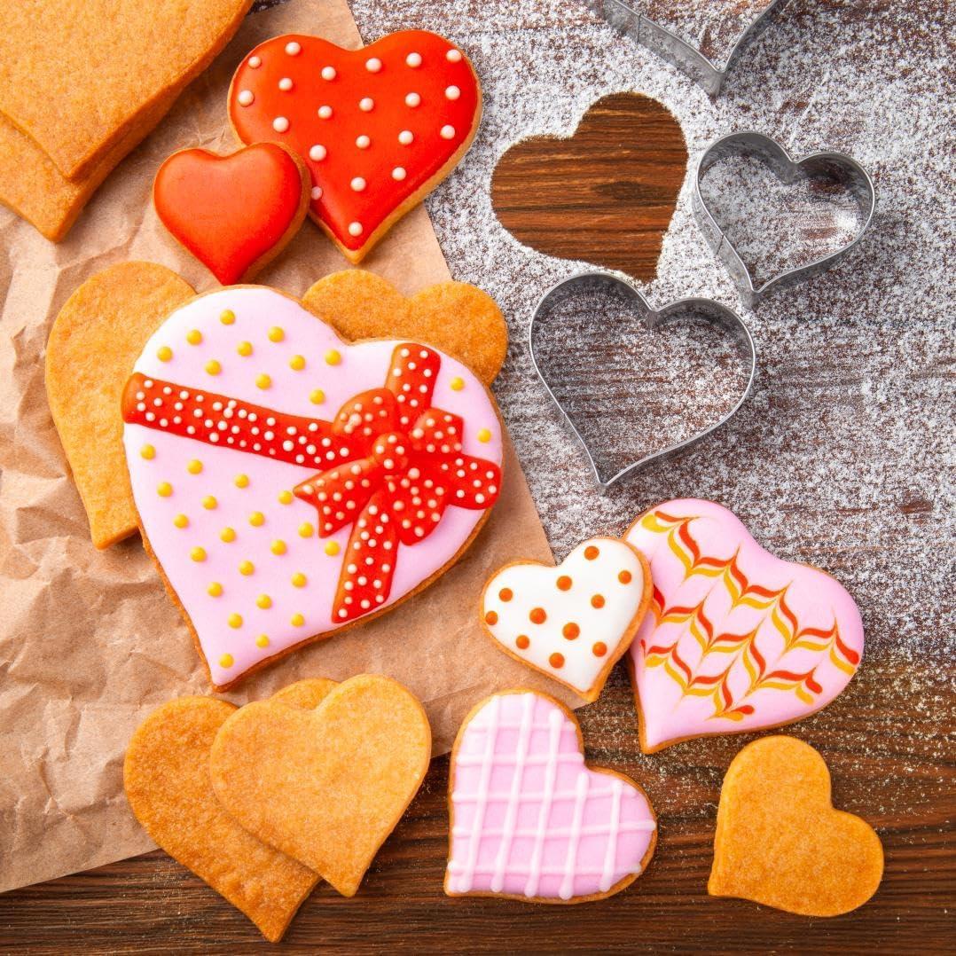 Juego de Cortadores de Galletas Corazón KELOFKO - 7 Piezas