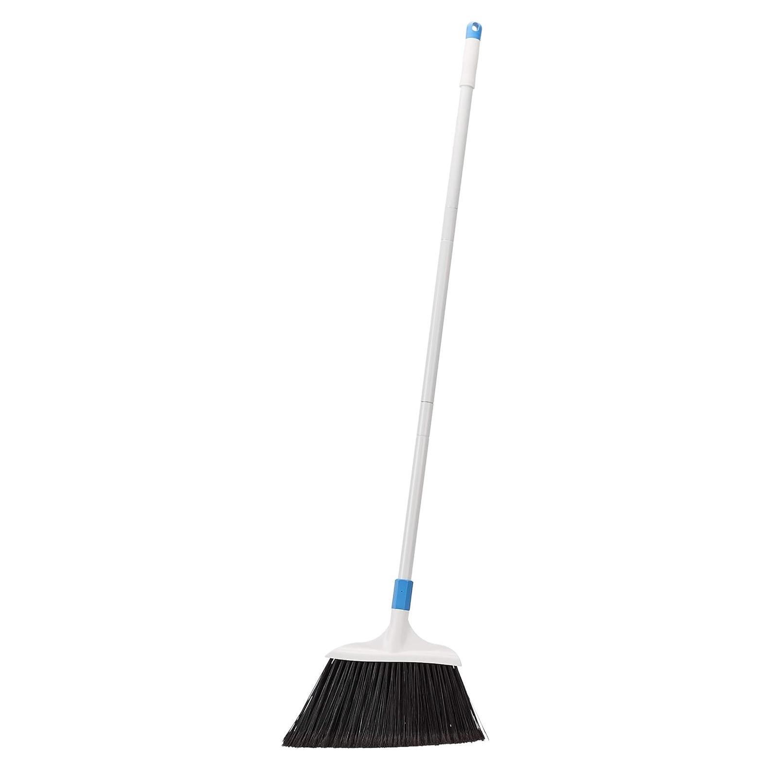 Escoba de Uso Pesado Amazon Basics Azul y Blanco 0.85 kg