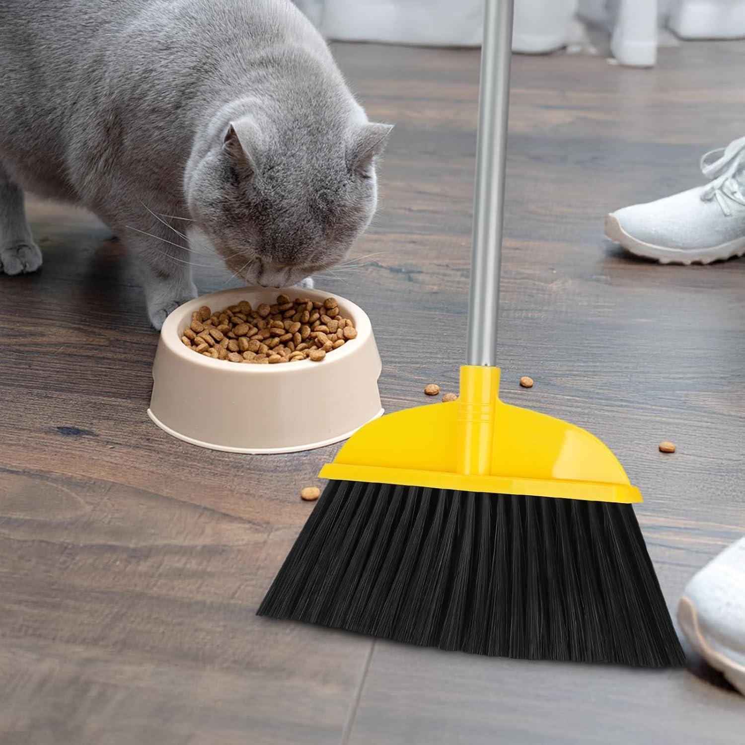 Escoba de Piso TreeLen Amarilla 139,7 cm Cerdas Suaves