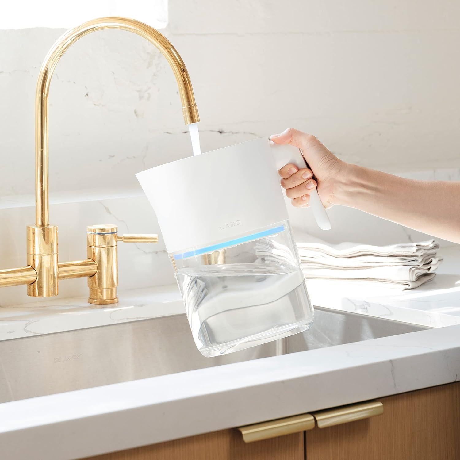 Jarra LARQ PureVis 1.9L Filtro UV Autolimpiante Blanco