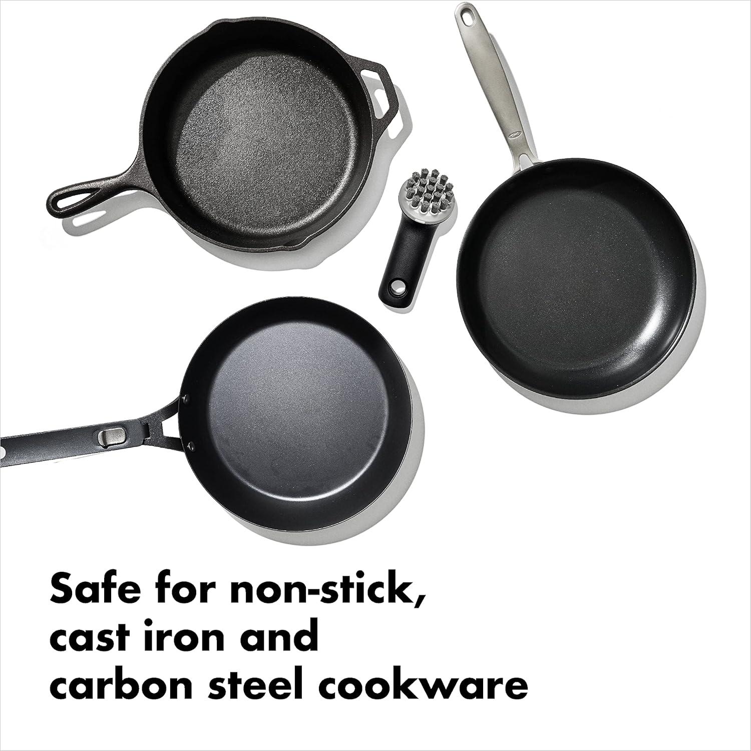 Cepillo de Hierro Fundido OXO Good Grips 13.78x11.18cm