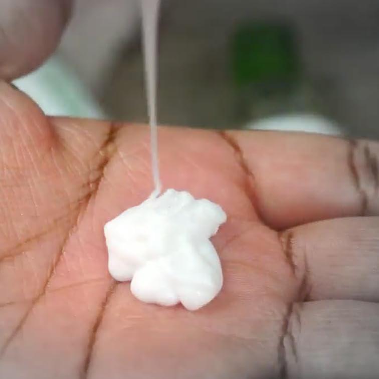 Leche para el Cabello EDEN BodyWorks Menta y Árbol de Té 240 ml