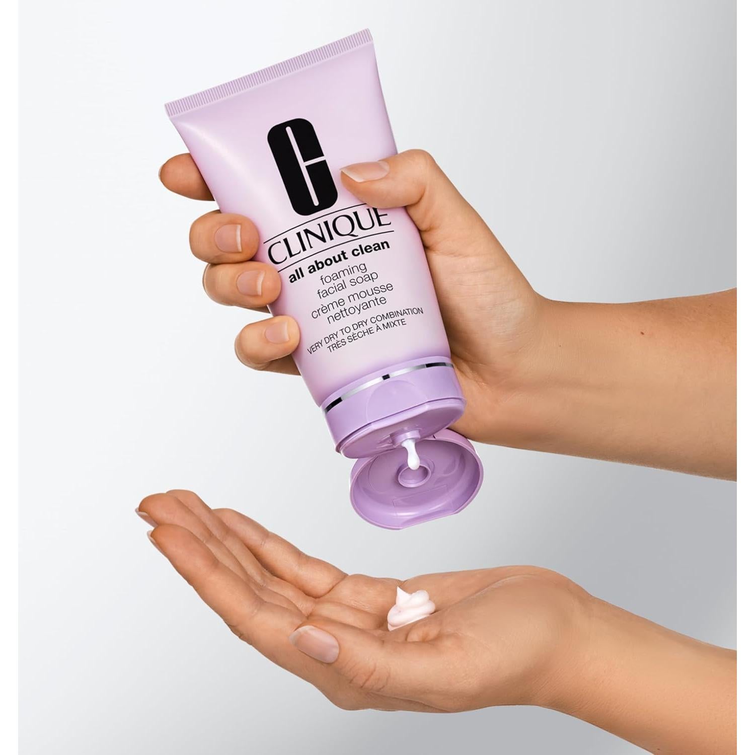 Jabón Espumoso Clinique 150g Ácido Hialurónico Piel Seca