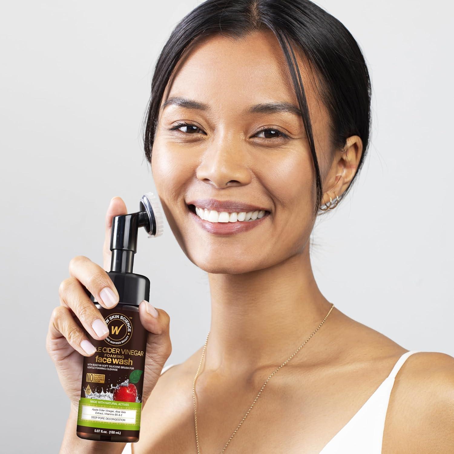 Jabón Espumoso Exfoliante WOW 150 ml con Cepillo Facial