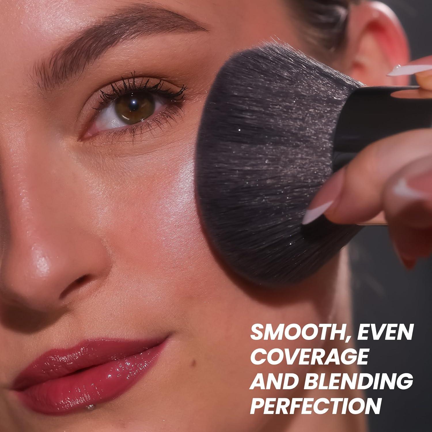 Brocha Kabuki Wonderskin Gris Oscuro para Maquillaje