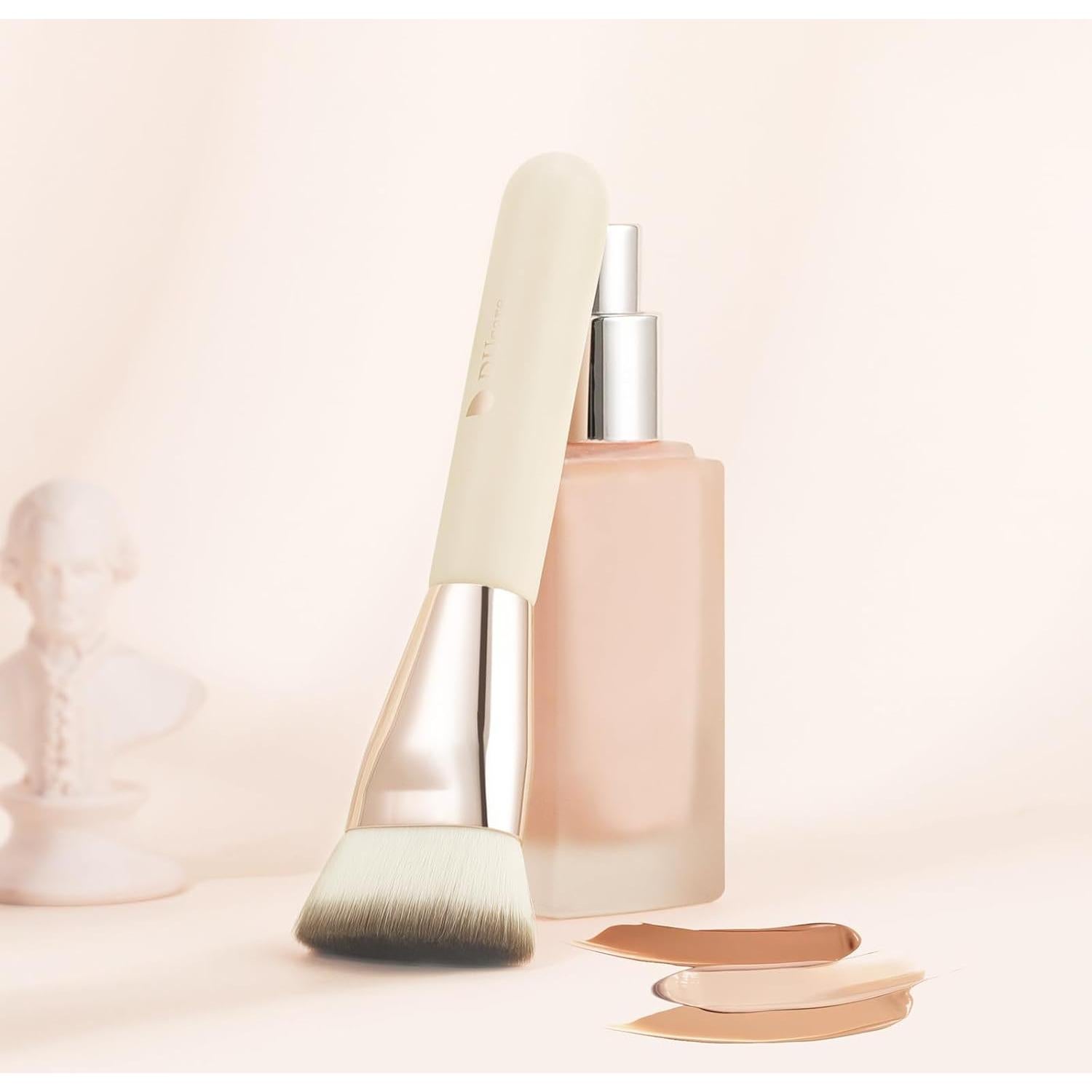 Brocha de Fundación DUcare Kabuki Mini para Maquillaje