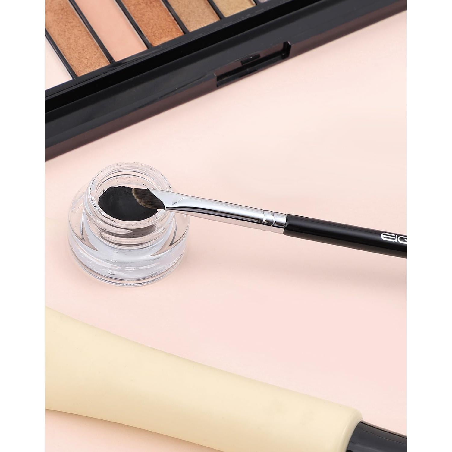 Pincel de Eyeliner Angulado EIGSHOW - Precisión y Versatilidad