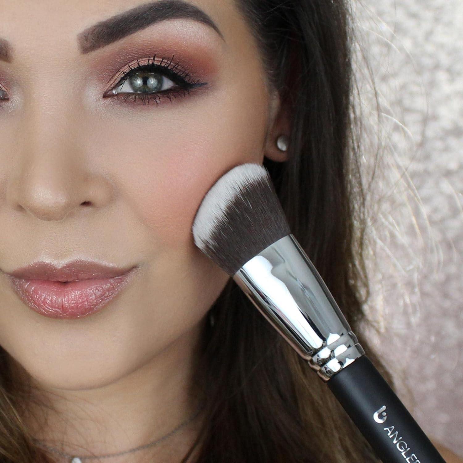 Brocha de Rubor Angulada Beauty Junkees - Cerdas Sintéticas