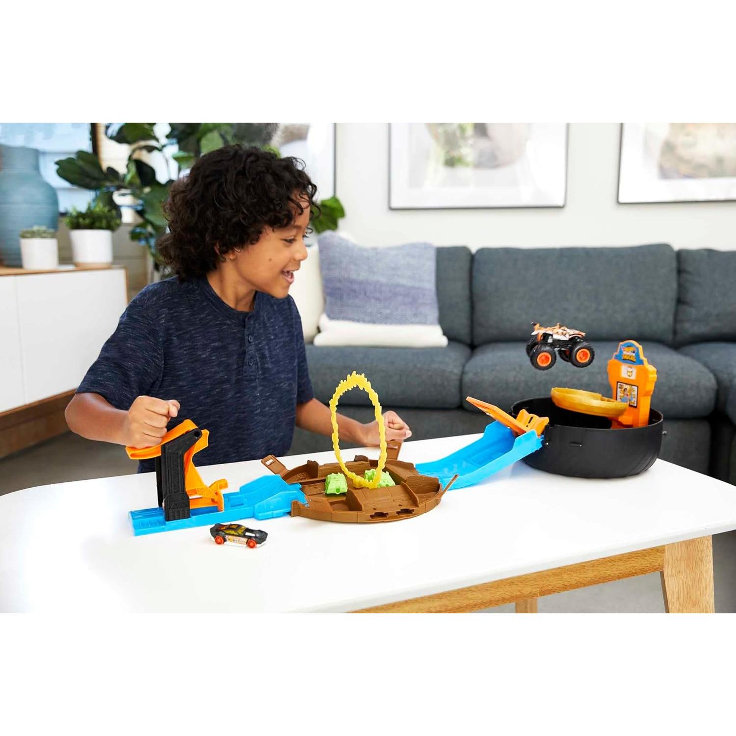 Juego de Pistas Hot Wheels Camiones Monstruo 1:64 con Neumático