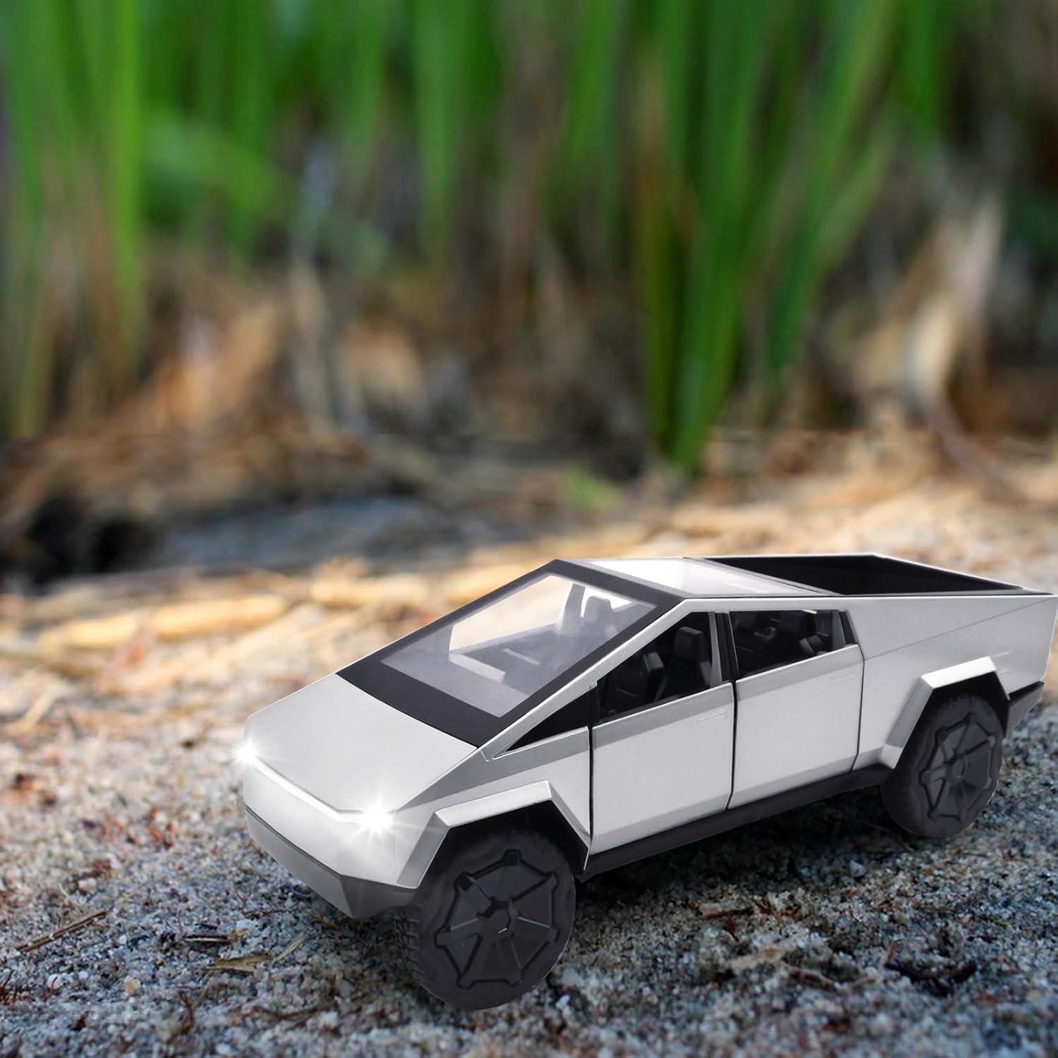 Camión Diecast Qetupa Cybertruck 1/24 Plata con Luces