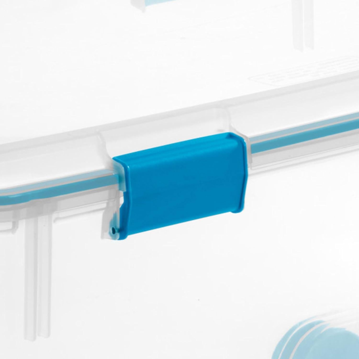 Caja de Almacenamiento Sterilite 120 Qt con Ruedas y Tapa