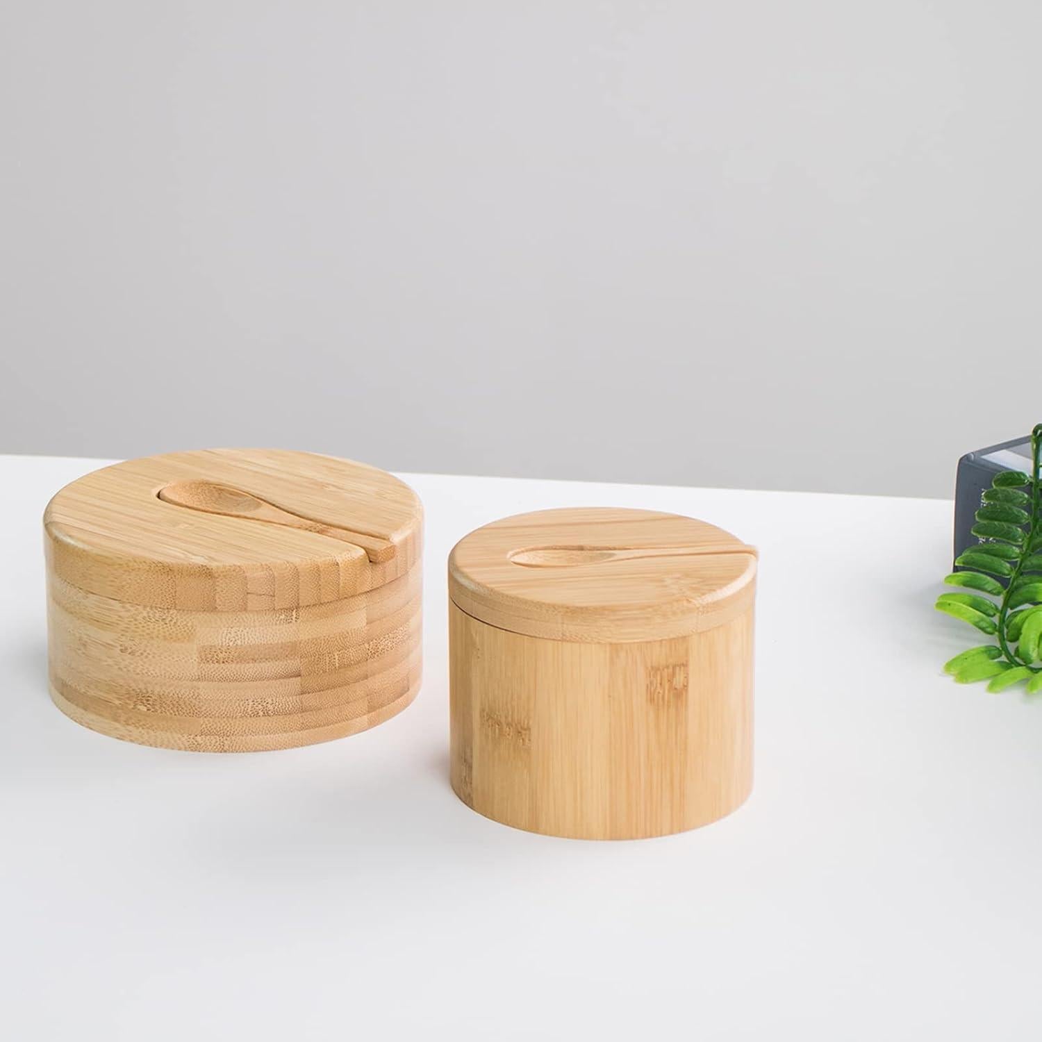 Bamboo Salt and Pepper Bowls with Spoon, Stacked Salt/Pepper Container with Magnetic Swivel Lids and Spoons, Modern Farmhouse Kitchen Decoror for Storing Salt, Herbs, Spices (1 Compartment)