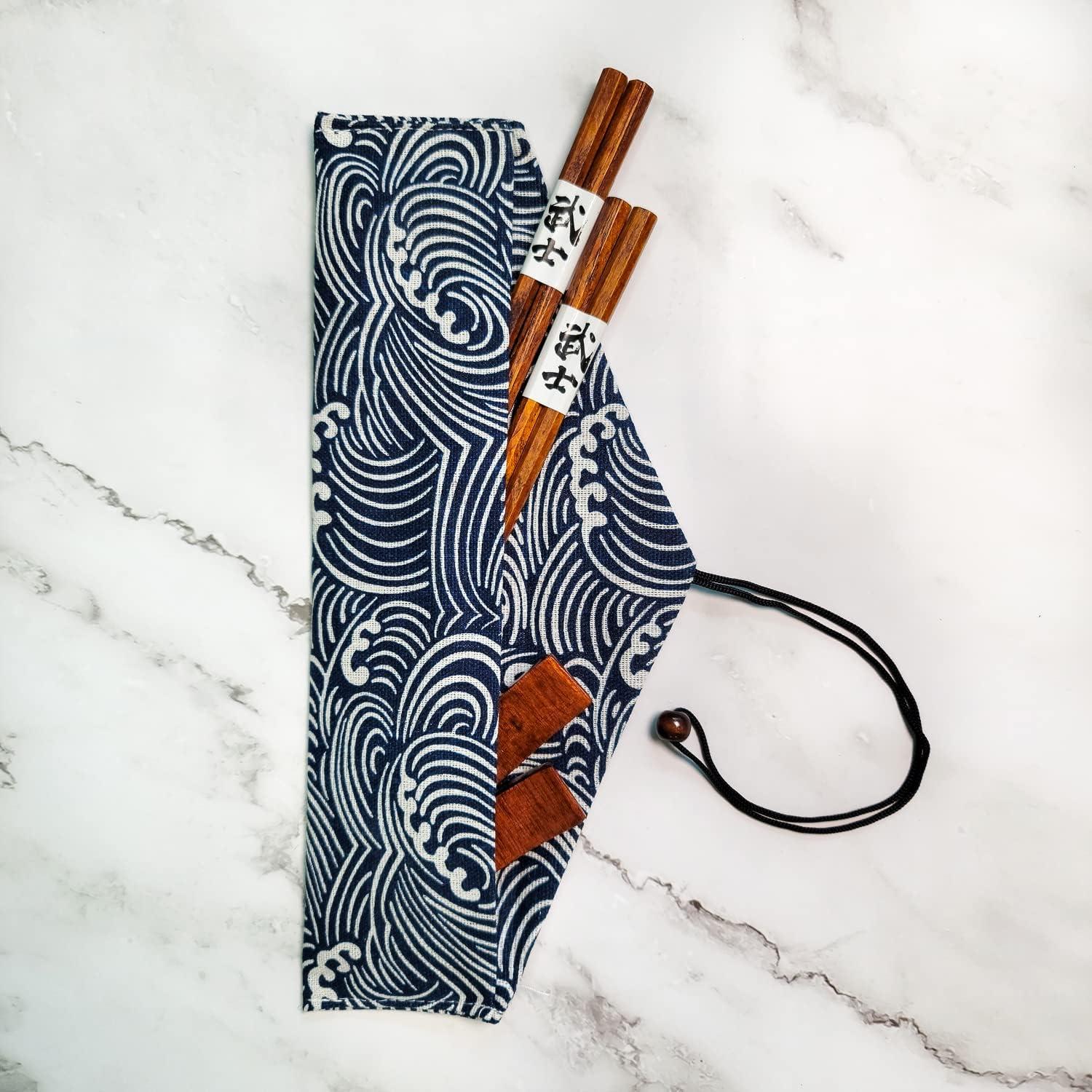 Juego de Palillos de Madera CuziCuzi con Soporte y Bolsa 23.5 cm