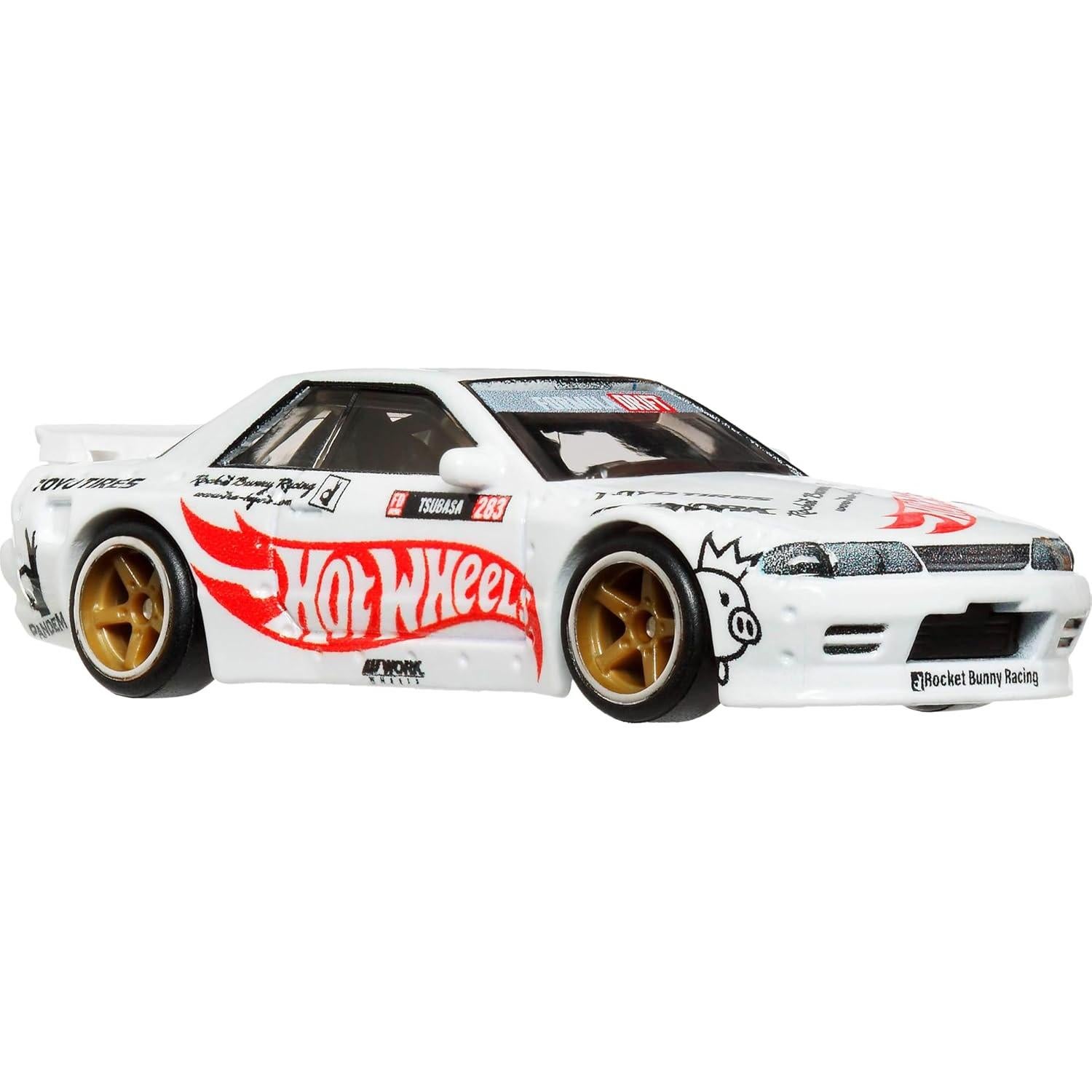 Premium Car Culture Collectible Toy Car, 1:64 Scale Die-Cast Nissan Skyline GT-R (R32) Pandem, Modern Classics Vehicle with Real Riders Tires