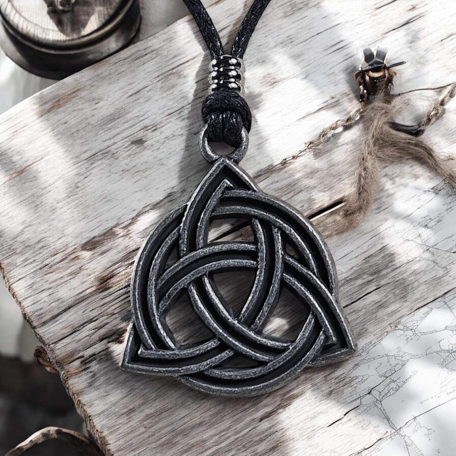Collar Ajustable Triquetra BlueRica Unisex 45-91 cm