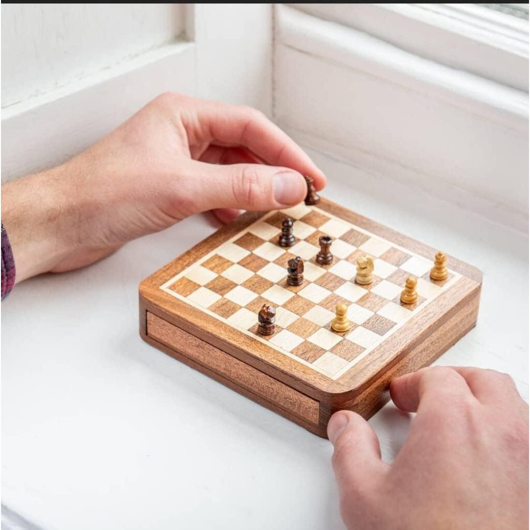 Juego de Ajedrez Magnético de Madera Star 13.34 cm Hecho a Mano