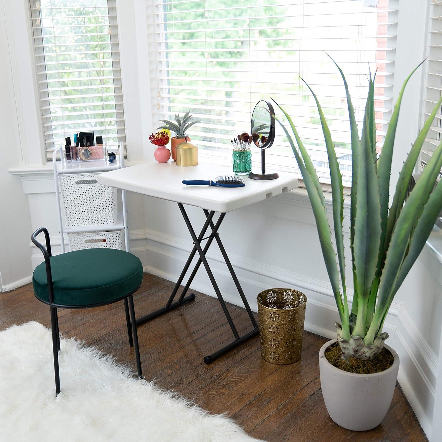 Mesa portátil plegable ajustable Lifetime 76 cm Almendra