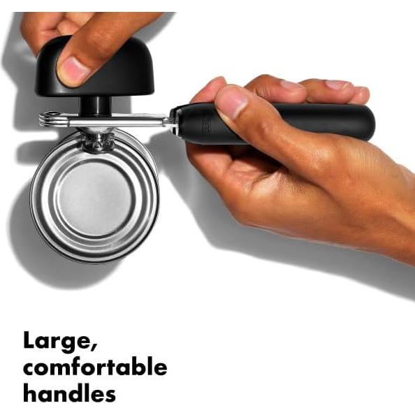 Abrelatas Manual OXO Good Grips con Mango Suave y Abridor de Botellas