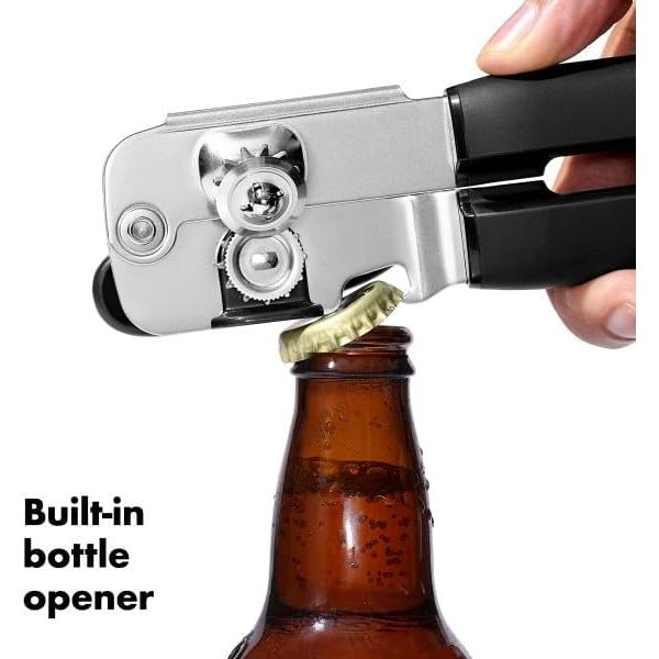 Abrelatas Manual OXO Good Grips con Mango Suave y Abridor de Botellas