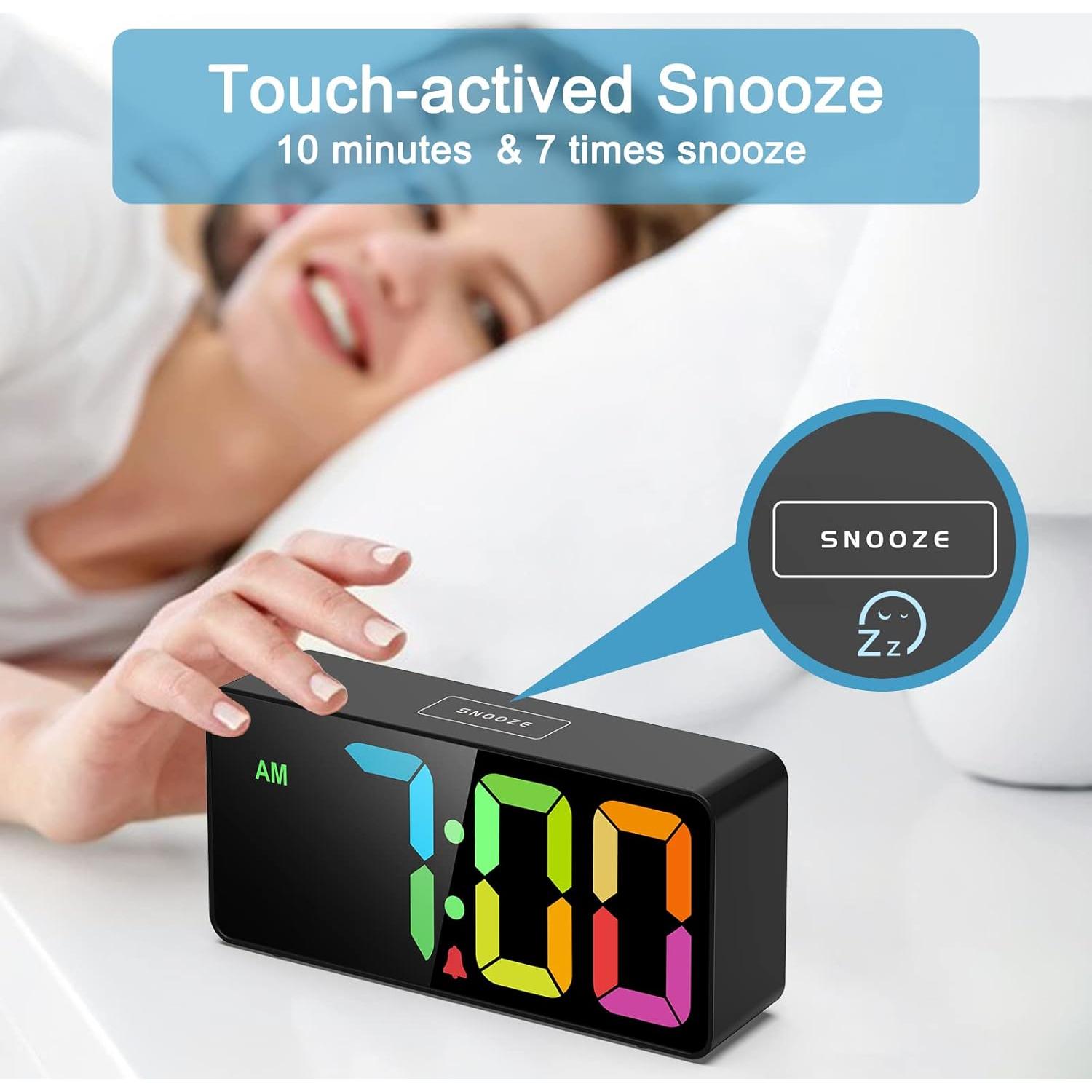 Reloj Despertador Digital Welgo 7.5" LED Ajustable USB