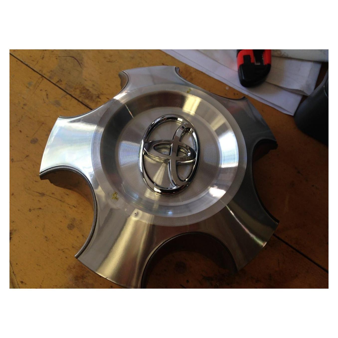 Sub-ensamble de Adorno Toyota OEM 42603-0C100 50,8 cm