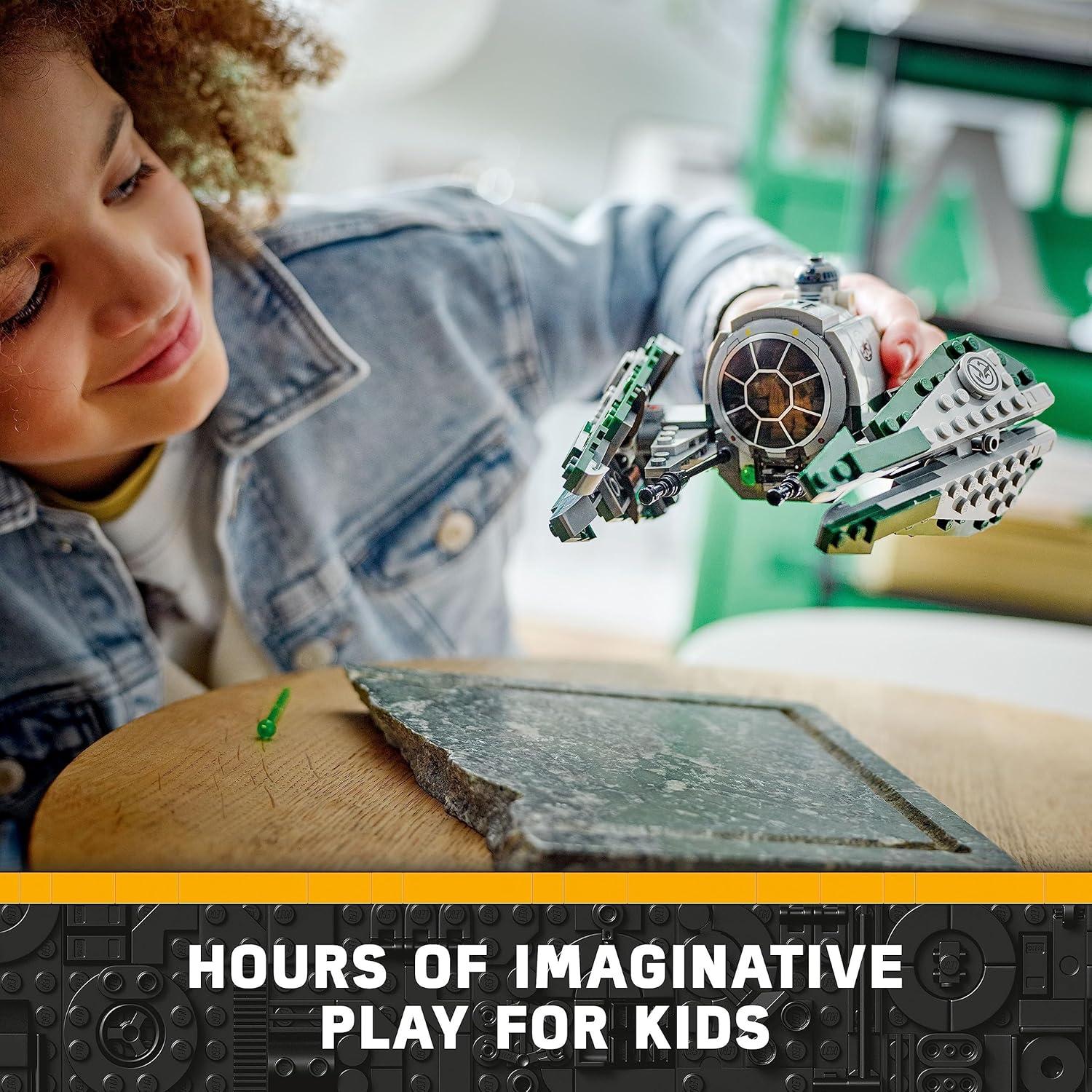 LEGO Star Wars Caza Jedi de Yoda 75360 con R2-D2 y Sable de Luz