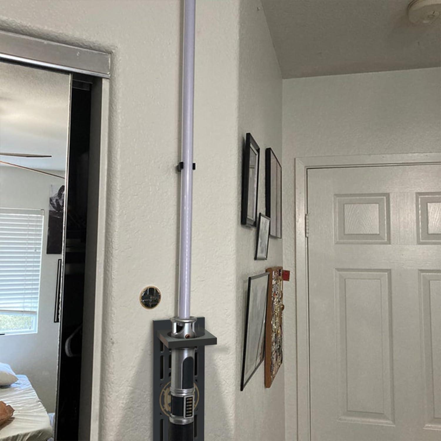 Soporte de Pared para Sable de Luz Poceton ST002 con Logo