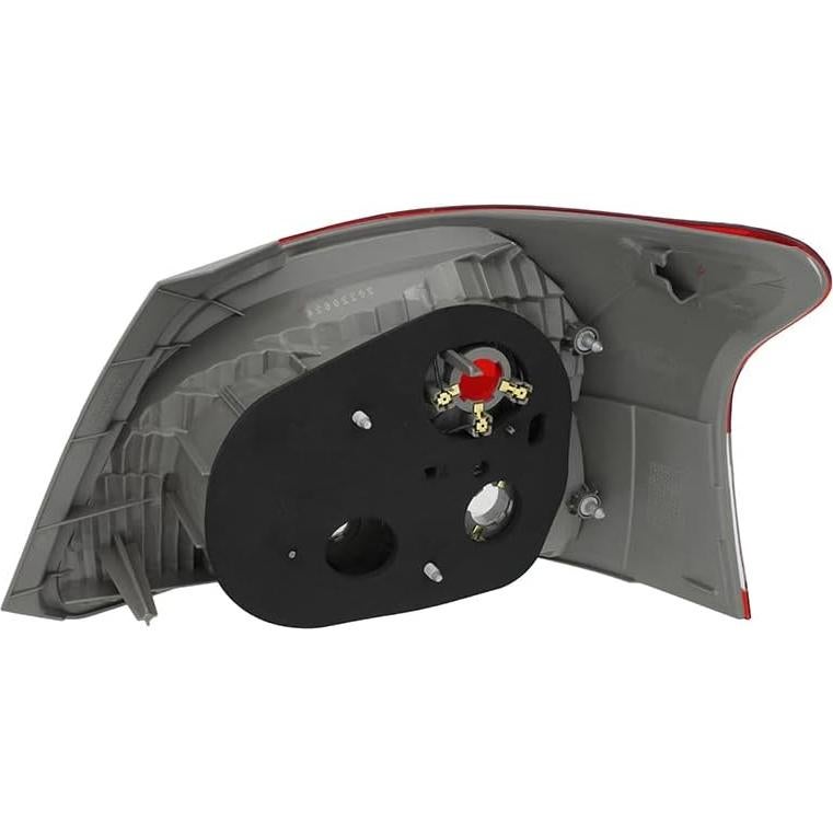 Luz Trasera Izquierda Toyota Yaris Sedán 2007-2011 Gold Shrine