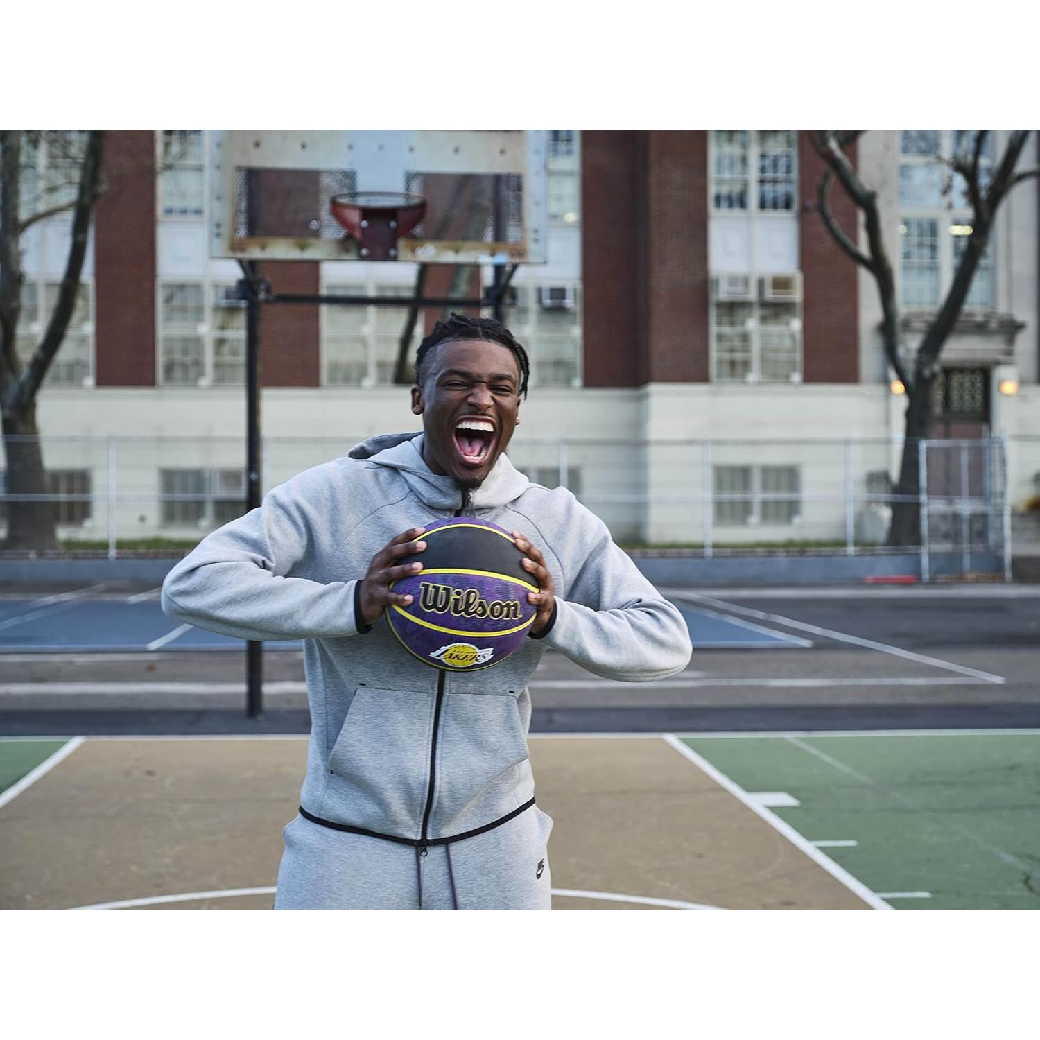 Balón de Baloncesto WILSON NBA Team Tiedye Chicago Bulls 74.93 cm