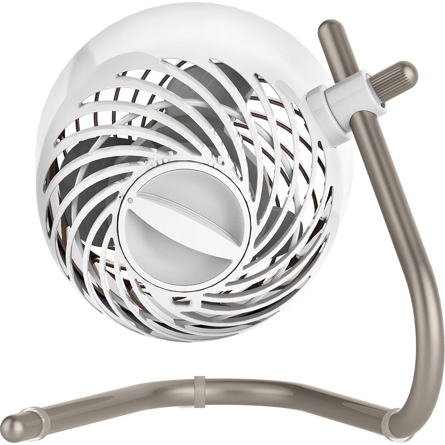 Ventilador de Escritorio Vornado Pivot 15.24 cm 3 Velocidades Champagne