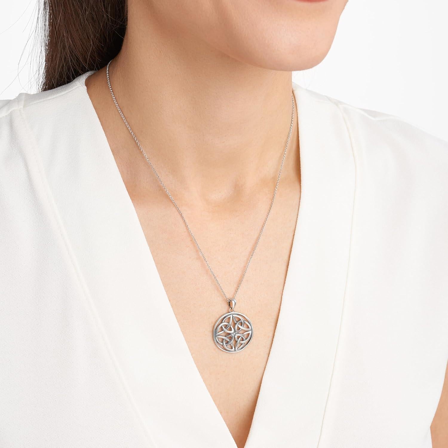 Collar Colgante Celta de Plata Esterlina Amazon Essentials