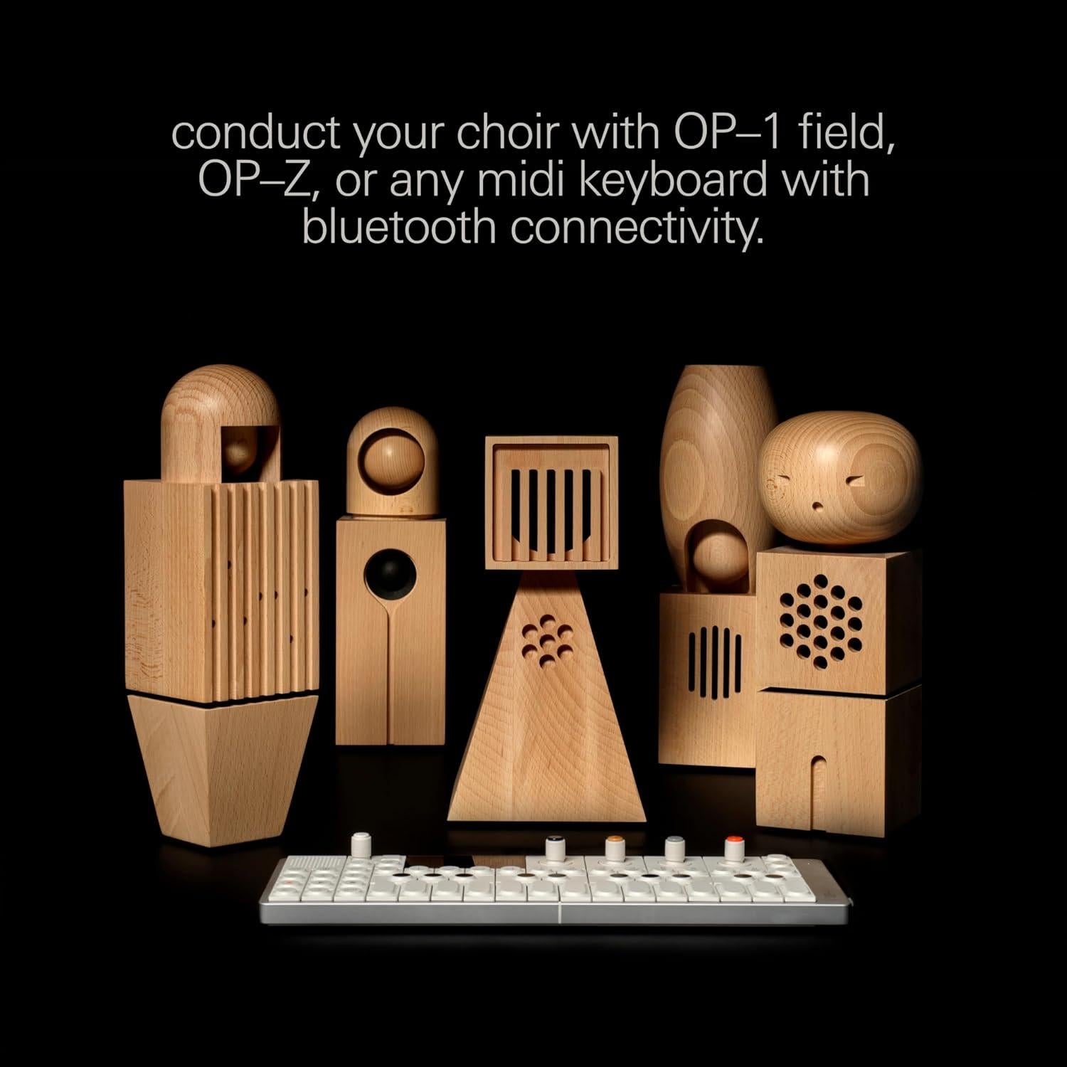 Muñeca de coro Teenage Engineering Miki con altavoz interno